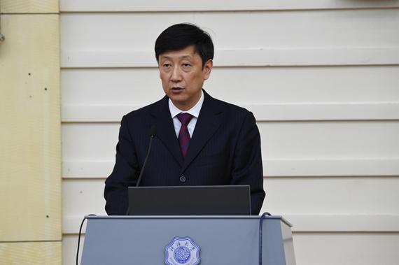 校党委书记朱拓致辞中国水利教育协会副会长,河海大学校长徐辉作了"